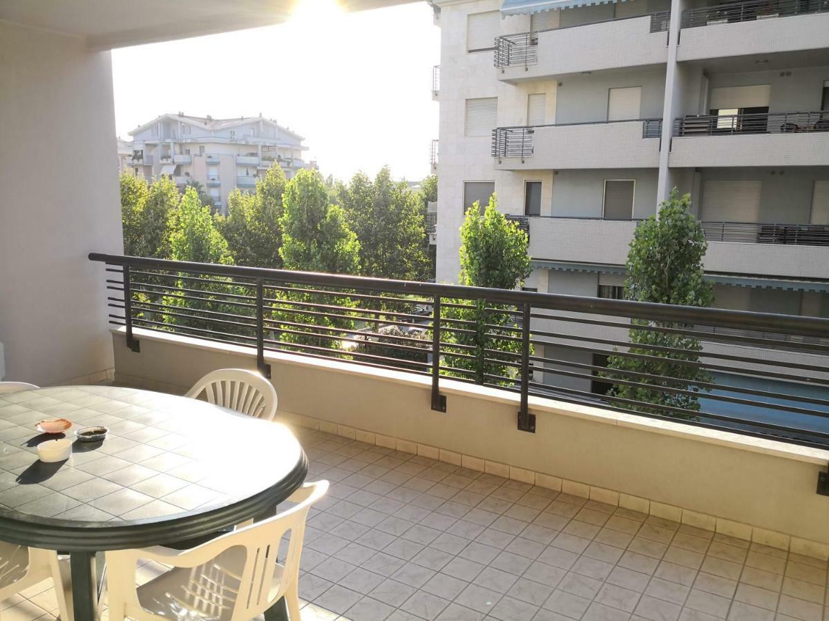 Domus Aries Montesilvano Marina Exterior foto